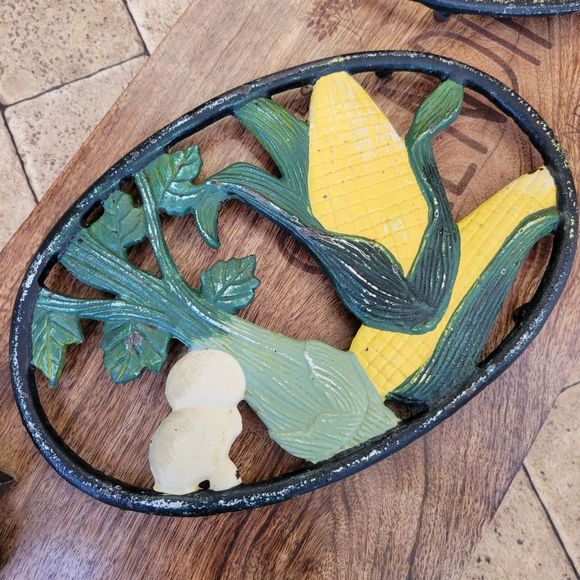 Cast Iron Potholders Vintage Vegetable Hot Plate Trivets - Picture 5 of 7